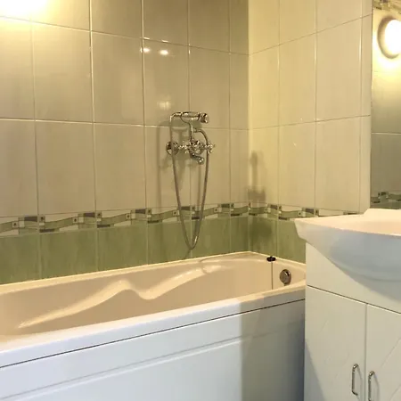 Apartmán With Gallery Sleeps 4, Close Medulin